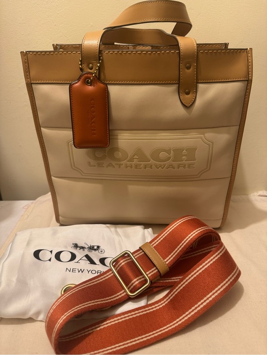 Coach Handbags - Coach Field Tote 22 Colorblock Quilting Coach Badge Leather Ivory Multi EUC Set